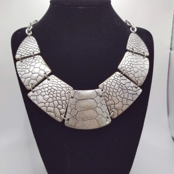 Premier Designs Reversible Silver Tone Animal Print Cleopatra Style Necklace - Picture 1 of 6